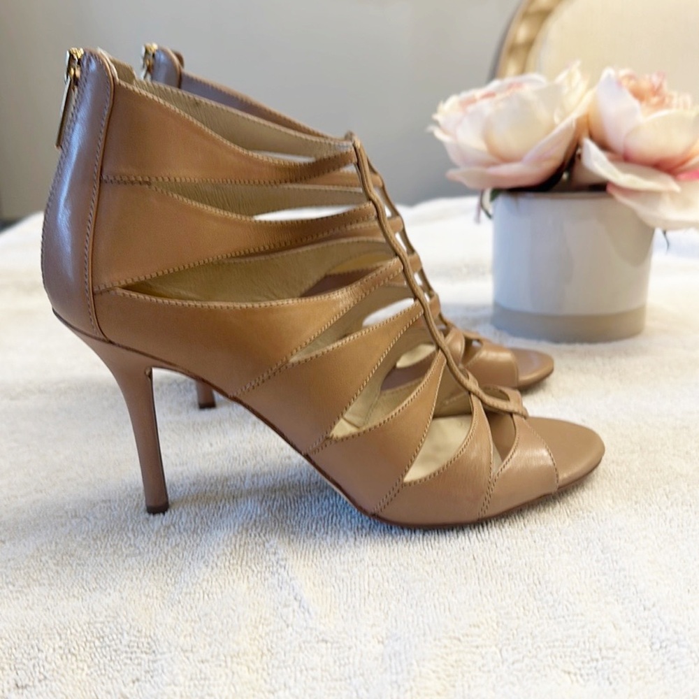 $150 Michael KORS Khaki Caged Leather Heel stiletto women size 7.5